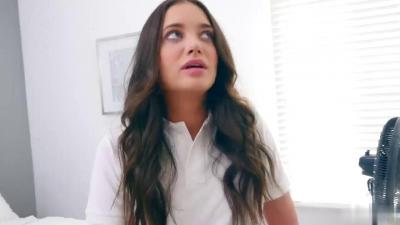 骚姐姐饥渴难耐,跪着求我狠狠操她