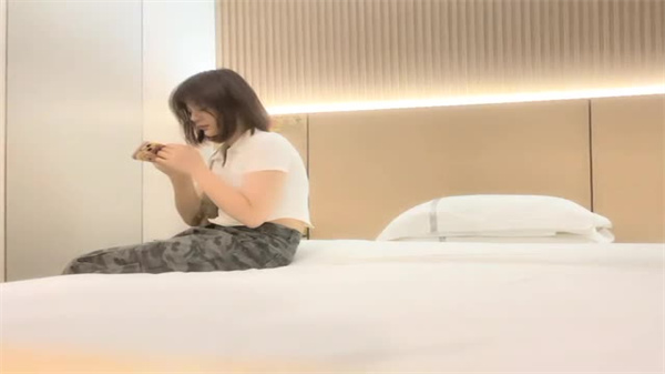 高价猛操！肥臀巨乳纹身骚货，偷拍爆干到痉挛
